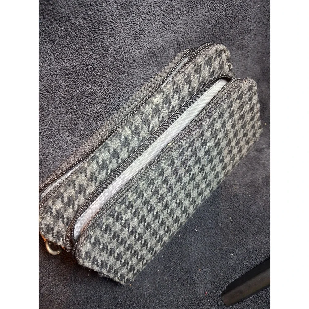 Thirty-One Wristlet Wallet Grey Black Houndstooth Zip Around Organizer Clutch